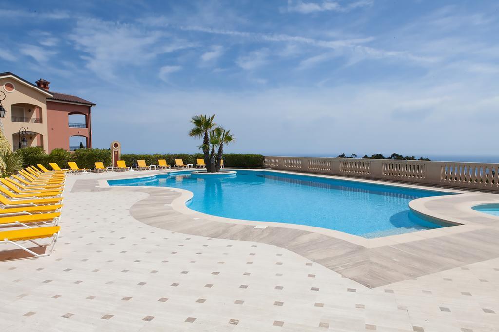 Ferienwohnung Sunny Panoramic Balcony Èze Exterior foto